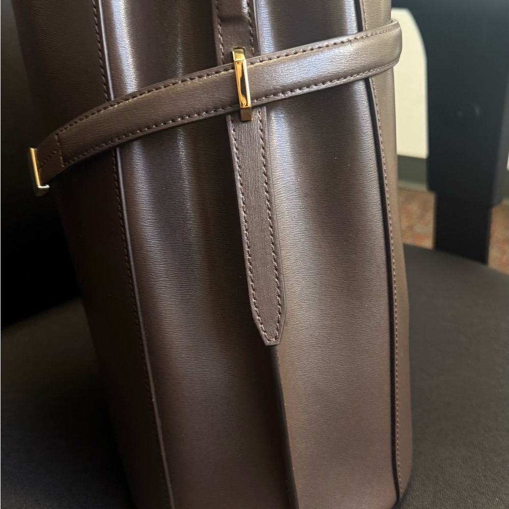 Toteme Leather Belted Bucket Bag - Picture 8 of 12